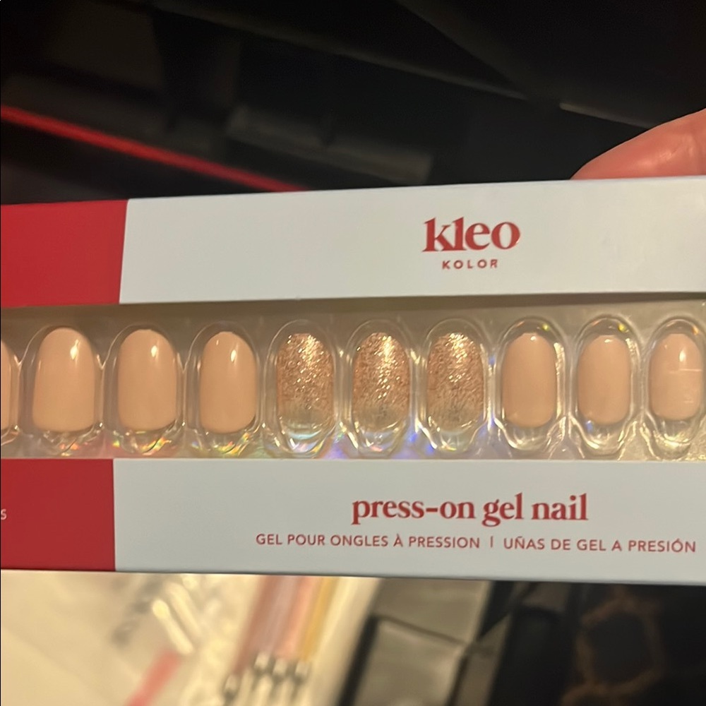 Cream Press-On Nails Natural Finish